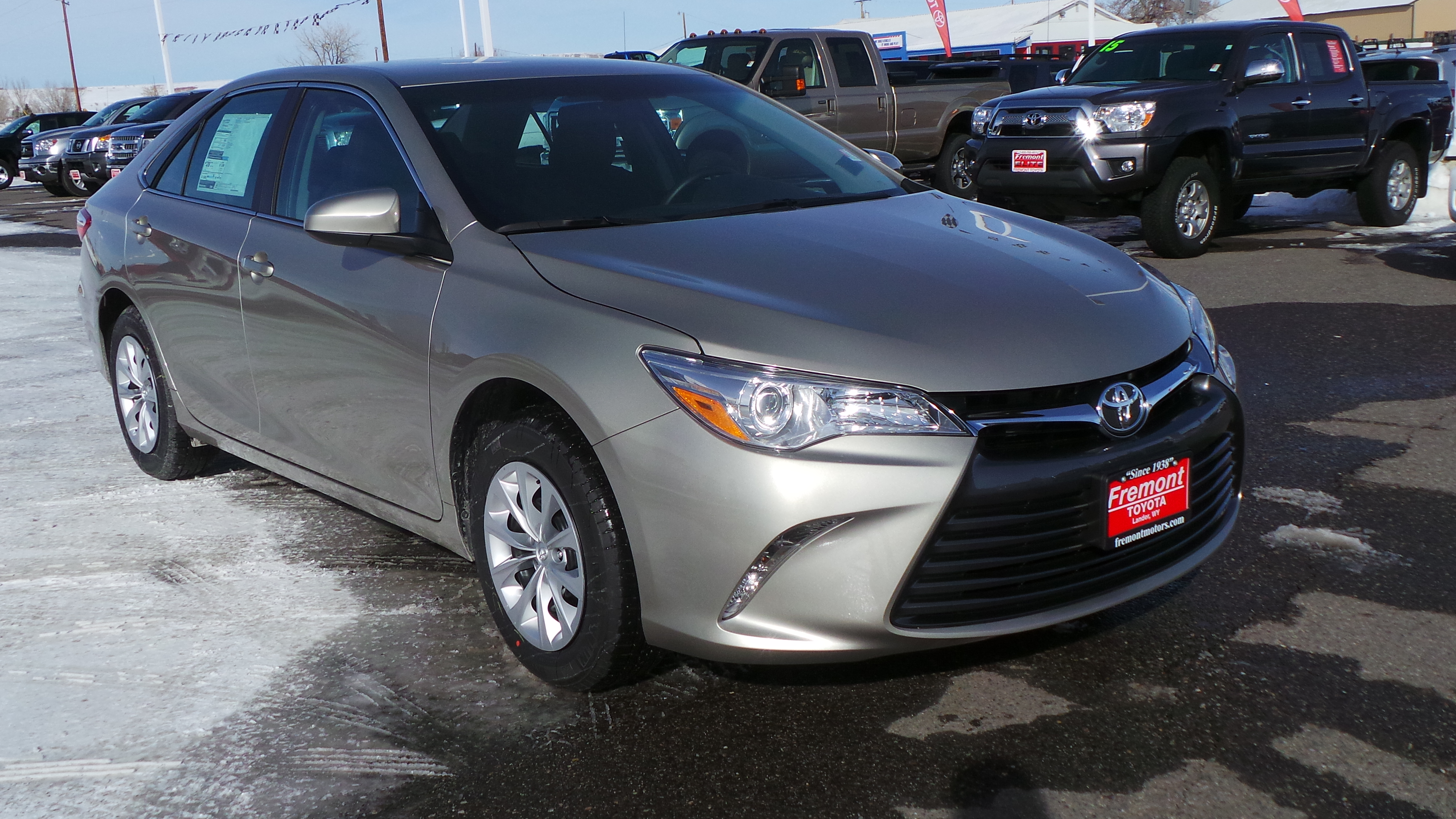 New 2016 Toyota Camry XLE Sedan in 103 Fremont Way #2T16094 | Fremont
